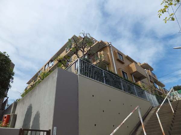 ライオンズマンション徳丸の外観