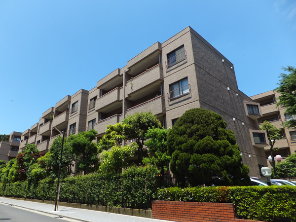 コートハウス玉川1号棟の外観