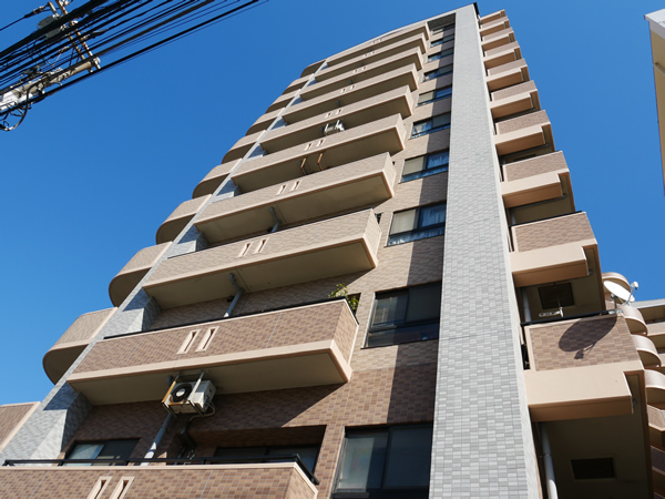 マイキャッスル平塚ロイヤルステージの外観