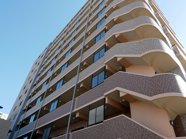 マイキャッスル平塚ロイヤルステージの外観