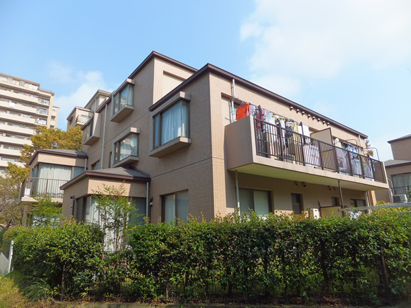 港北ファミールハイツ４号棟の外観