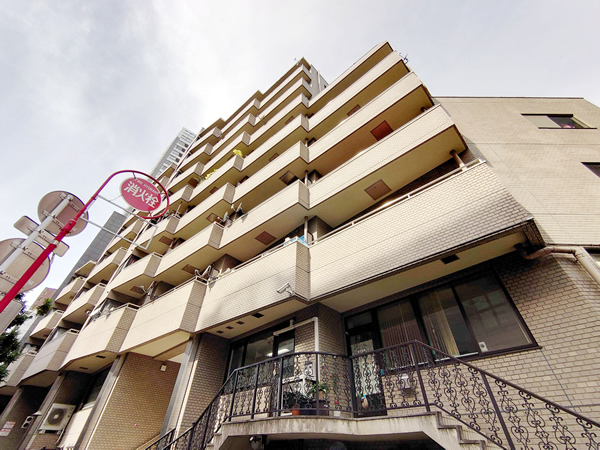 ビクセル新宿の外観