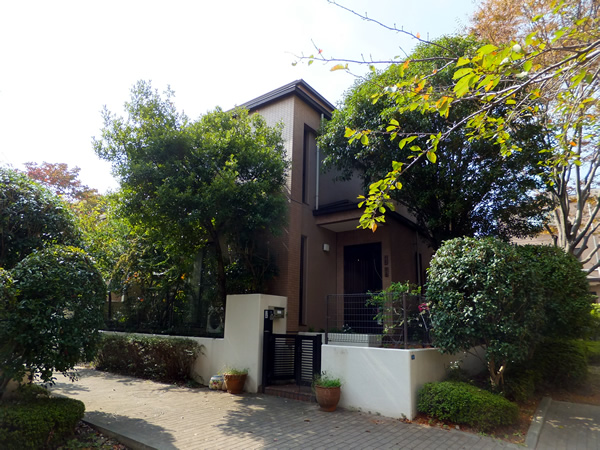 港北ファミールハイツ３号棟の外観