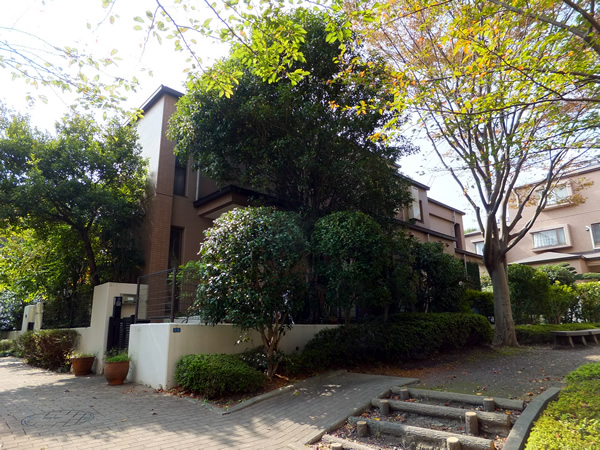 港北ファミールハイツ３号棟の外観