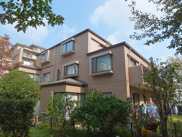 港北ファミールハイツ２号棟の外観