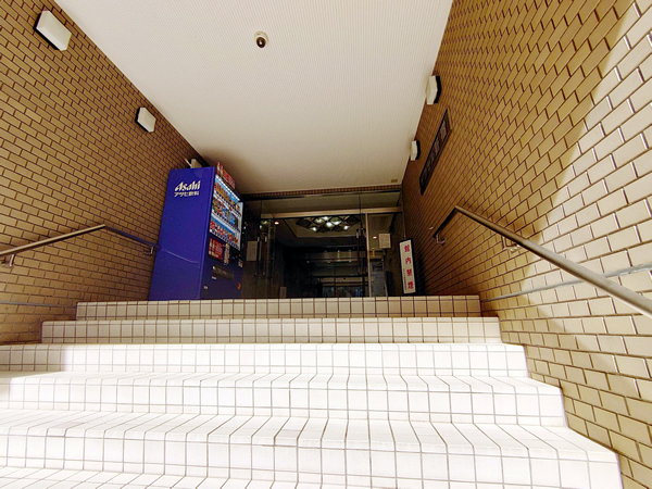 ビクセル新宿の外観