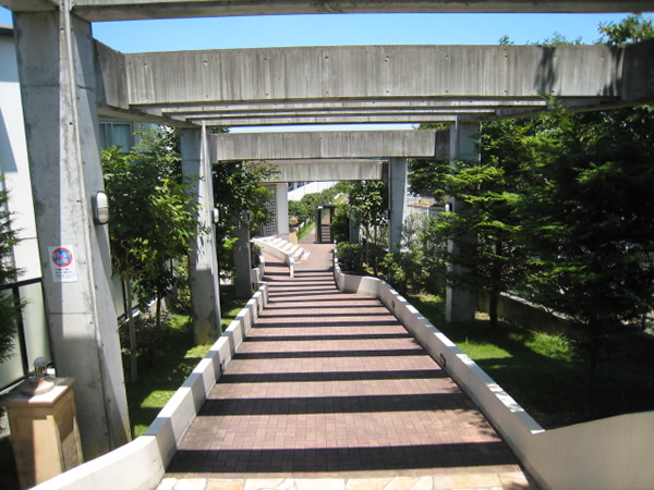 マイキャッスル生田ゴザル・デ・ヴィーダの外観