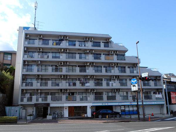 スカイコート横浜子安の外観