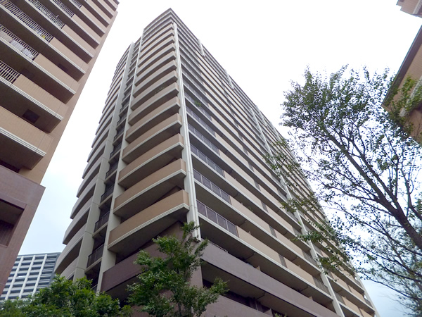 メイフェアパークス溝の口C棟の外観