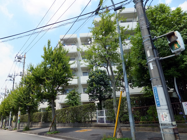 アステリア青葉台の外観