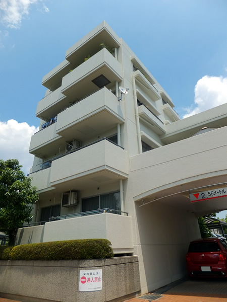 アステリア青葉台の外観