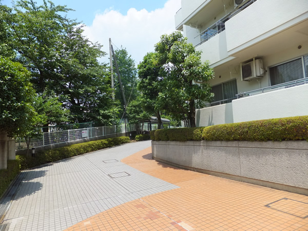 アステリア青葉台の外観