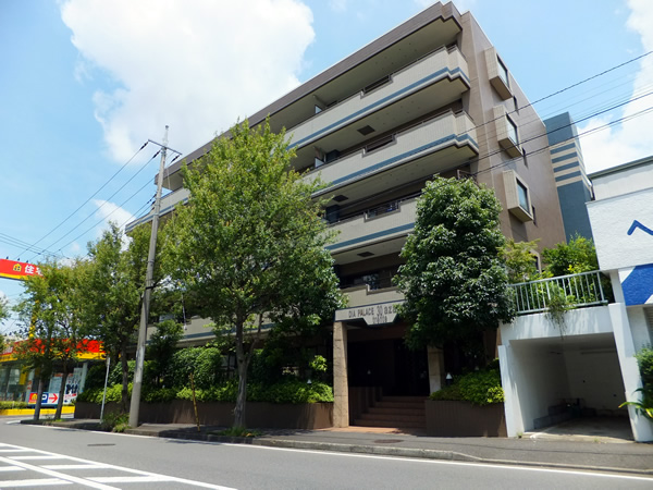 ダイアパレストレンテあざみ野の外観