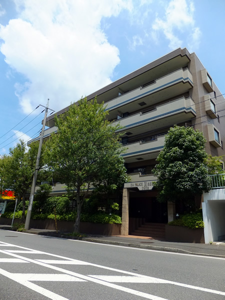 ダイアパレストレンテあざみ野の外観