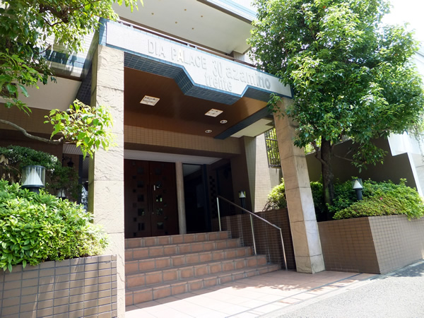 ダイアパレストレンテあざみ野の外観