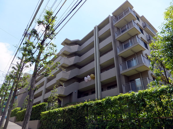 ドレッセあざみ野ガーデンシエスタの外観