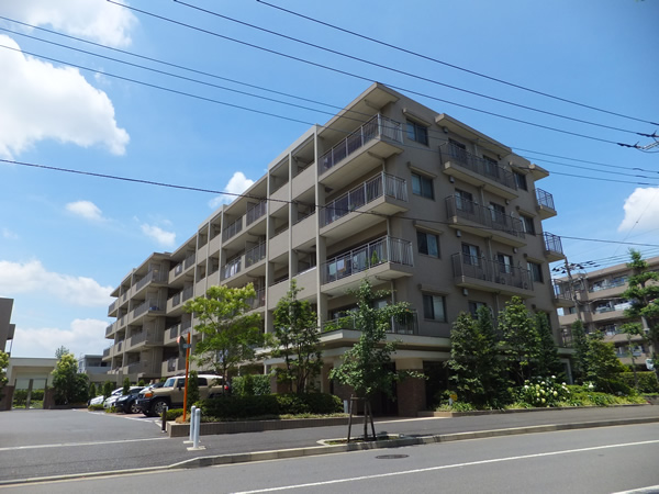 ドレッセあざみ野ガーデンシエスタの外観