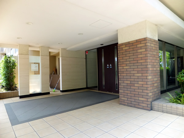 ドレッセあざみ野ガーデンシエスタの外観