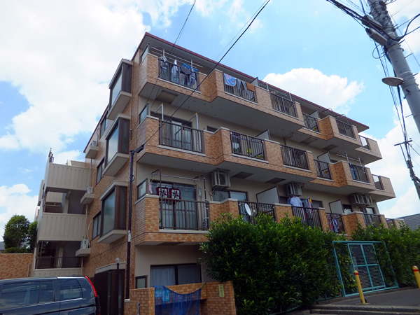 ライオンズマンションあざみ野台の外観