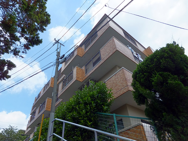 ライオンズマンションあざみ野台の外観