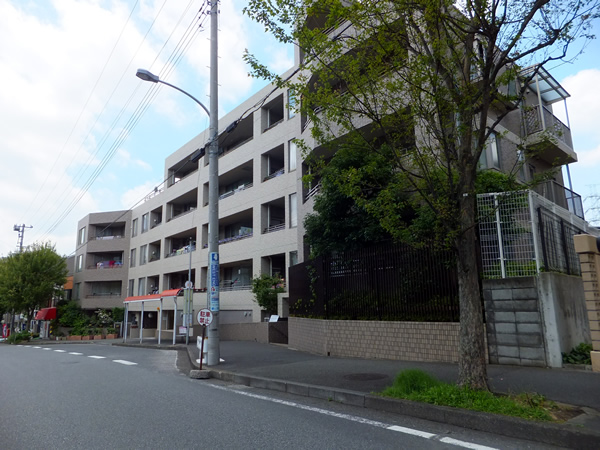 あざみ野西ガーデンハウスの外観