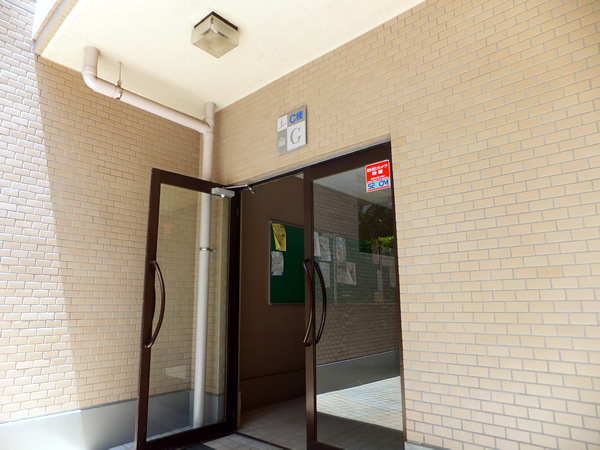 あざみ野リーベルＣ棟の外観