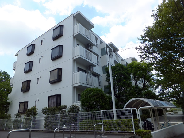 東急ドエルあざみ野マールスの外観