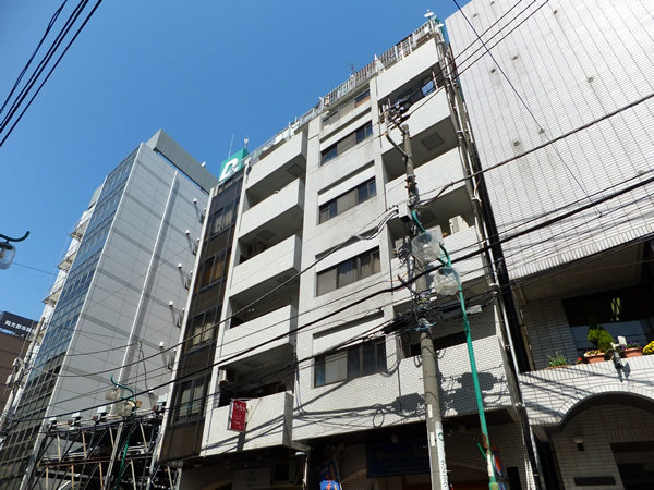 横浜ユニハイムビルの外観