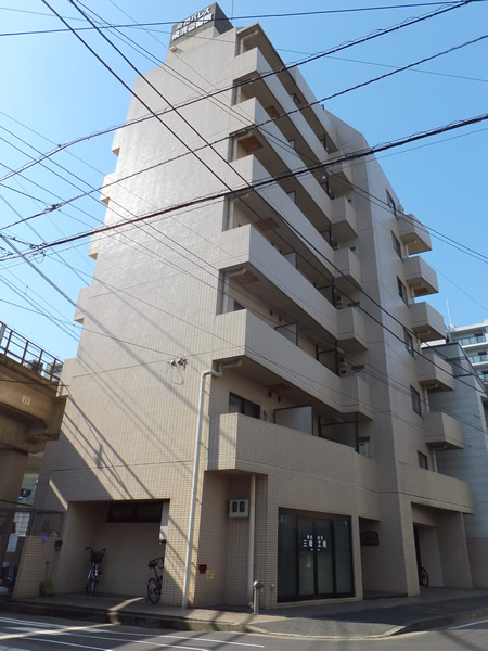 菱和パレス横浜壱番館の外観