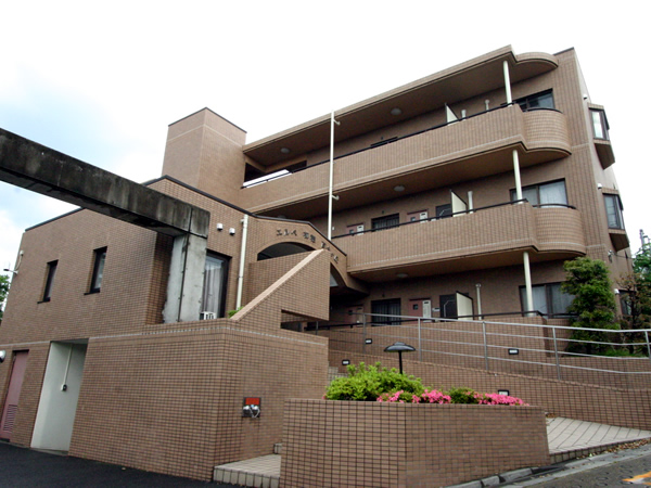 エルベ初穂百合ヶ丘の外観