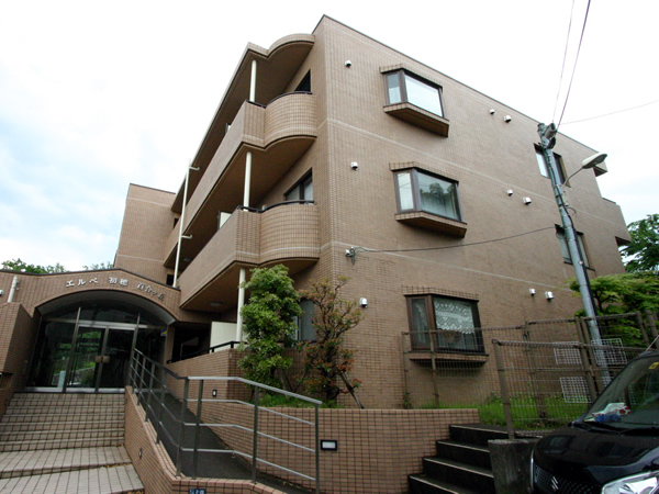 エルベ初穂百合ヶ丘の外観