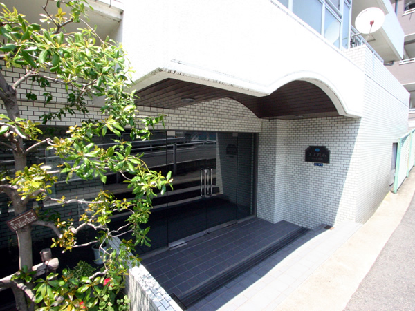 エンブレム向ヶ丘遊園の外観