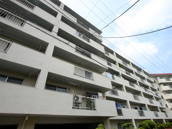 百合ヶ丘ヒルズの外観