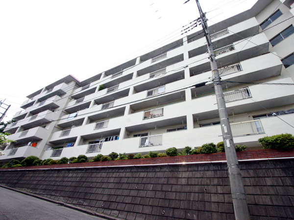 百合ヶ丘ヒルズの外観