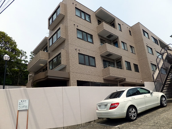 エンブレム下落合の外観