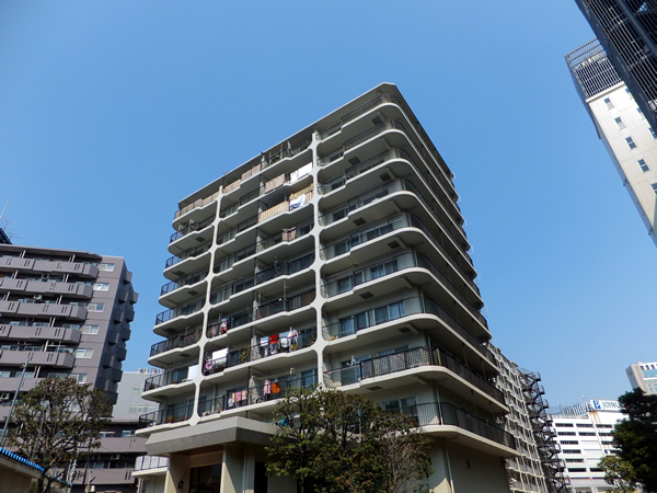 横浜スカイハイツの外観