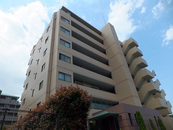 ルピナス中央林間の外観