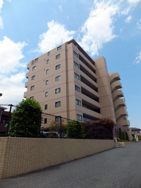 ルピナス中央林間の外観