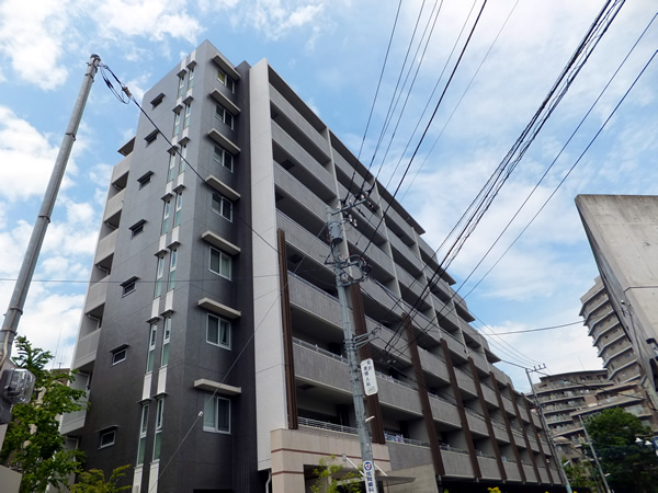 プラウディア中央林間の外観