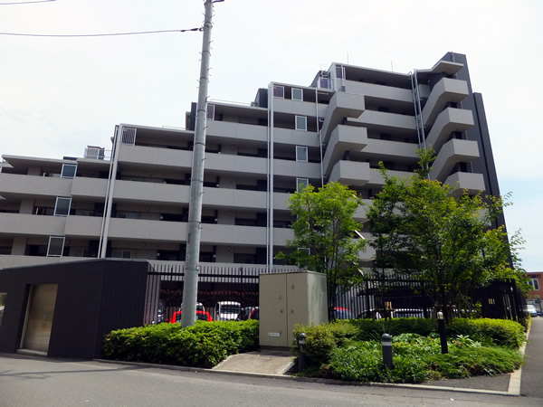 プラウディア中央林間の外観