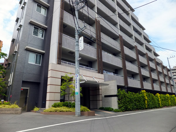 プラウディア中央林間の外観