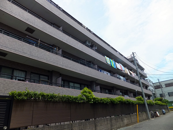 ライオンズステージ中央林間の外観