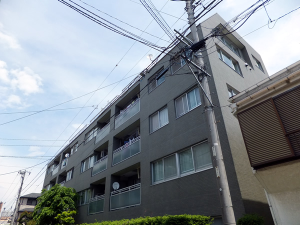 プリオールコート中央林間の外観