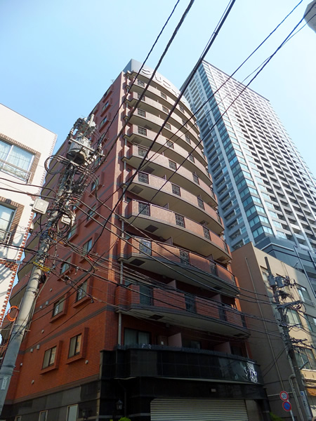 グリフィン横浜東口2番館の外観