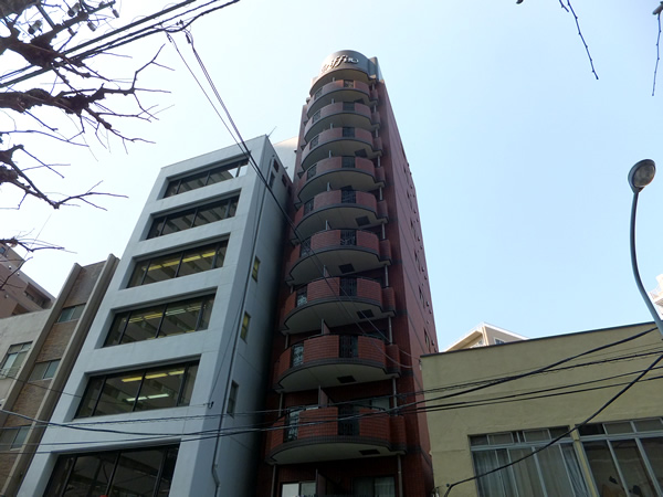 グリフィン横浜東口2番館の外観