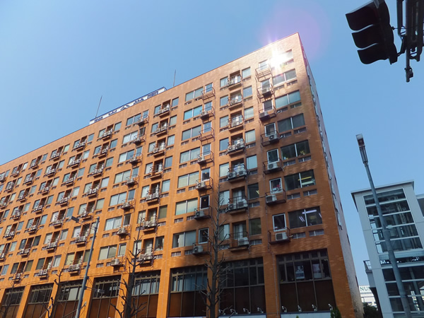 スカイメナー横浜の外観