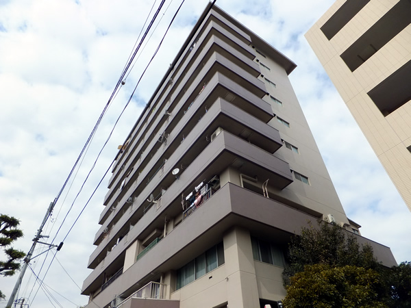 リバーサイドマンション綱島の外観