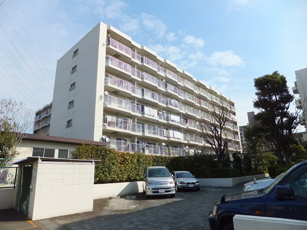 藤和綱島コープ2号棟の外観