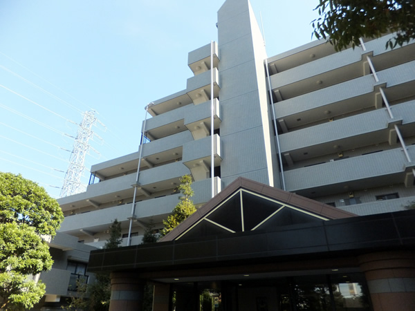 エンゼルパークハイツ綱島2番館の外観