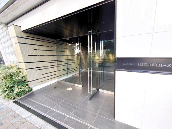 アクサス東新宿アジールコートの外観